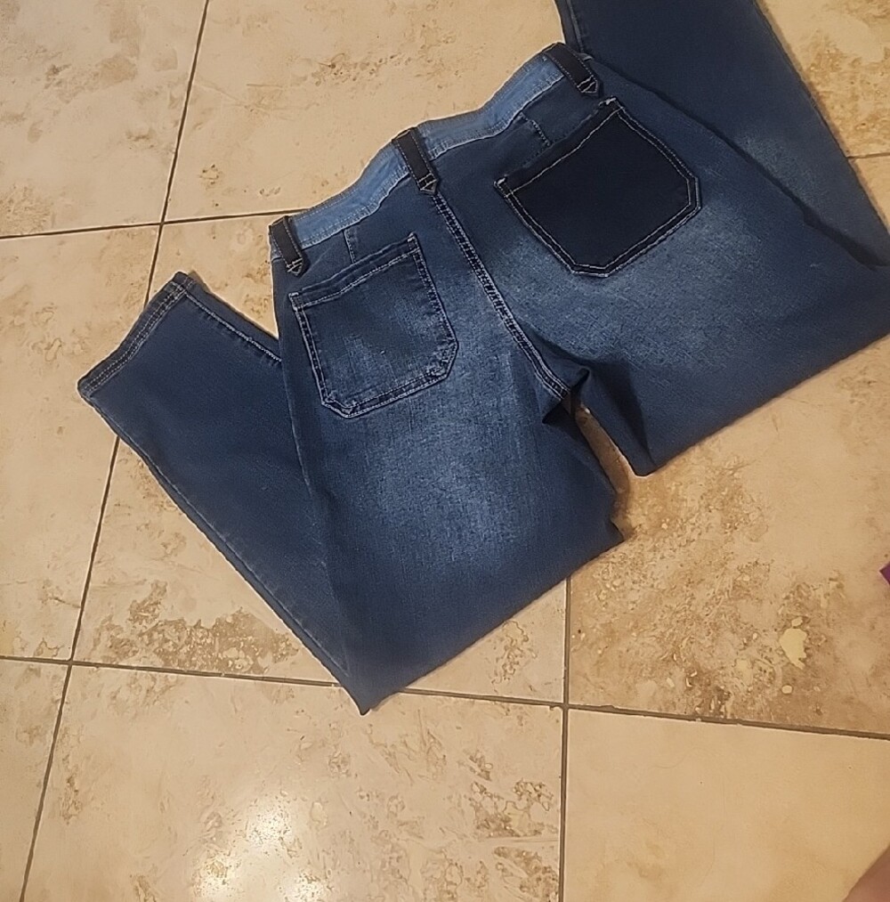 Time and Tru Patchwork Jeans-NWOT Bundled With New Red Tee - Picture 7 of 10